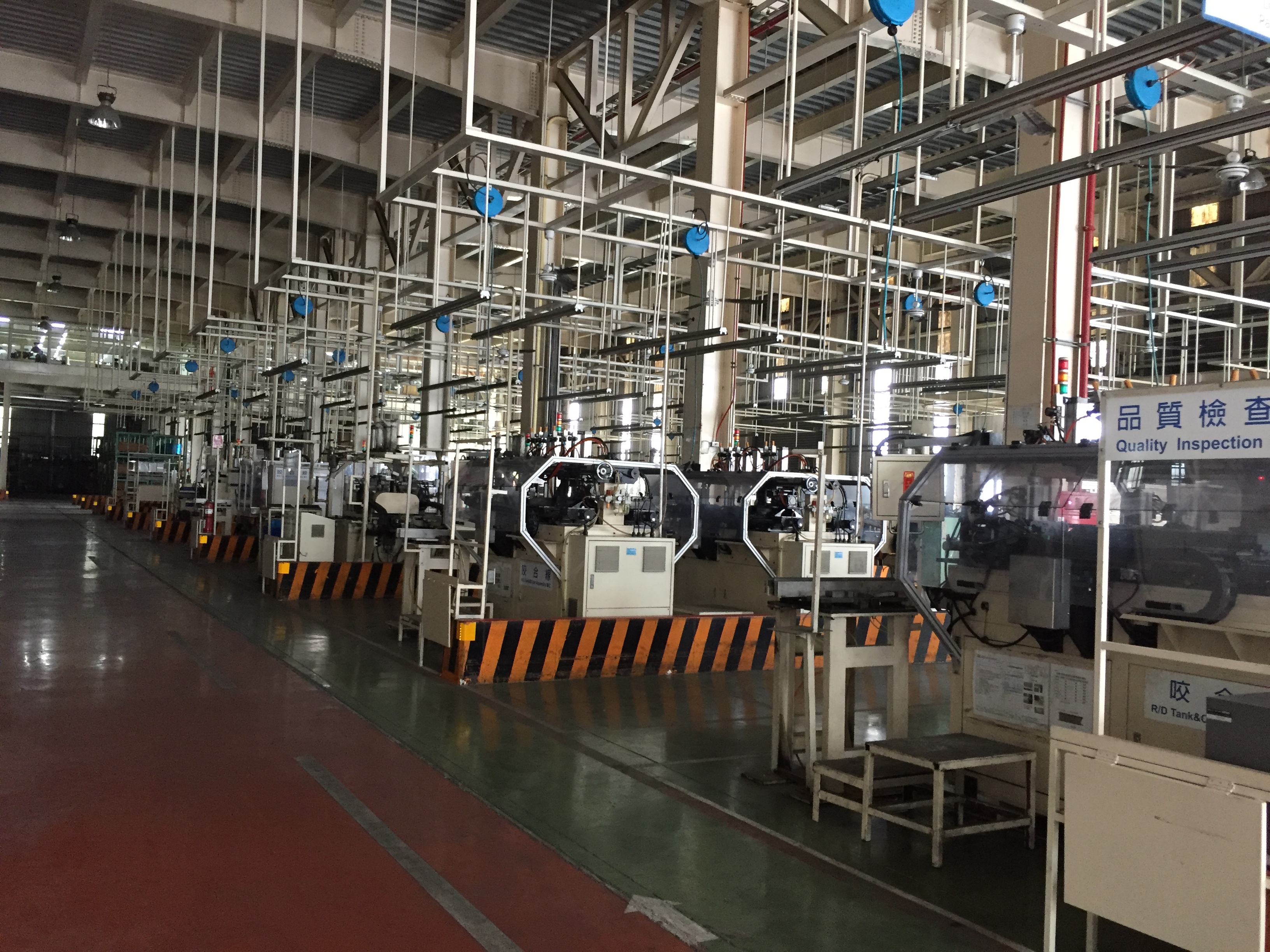 Venta de una fábrica de radiadores aluminio de todas las máquinas  (Segunda mano)